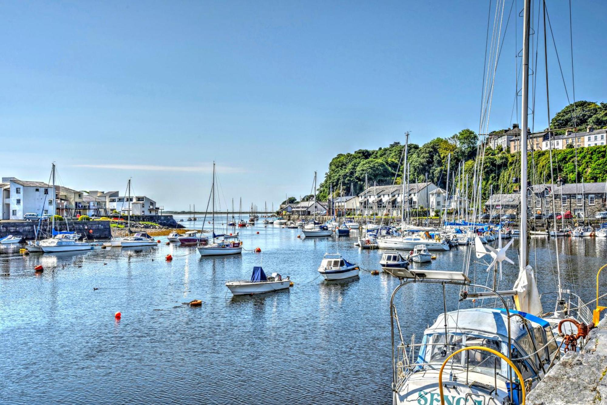 Porthmadog, Sleeps 11, 5 Bedrooms, 5 Bathrooms, Mountain Views Exterior foto